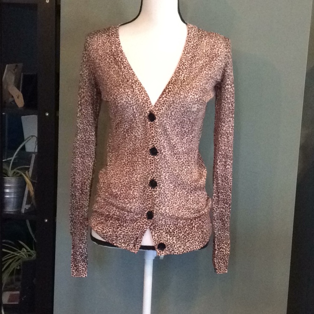 Lightweight, leopard print cardigan